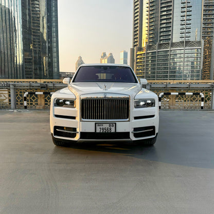 Hire Rolls Royce Cullinan White
