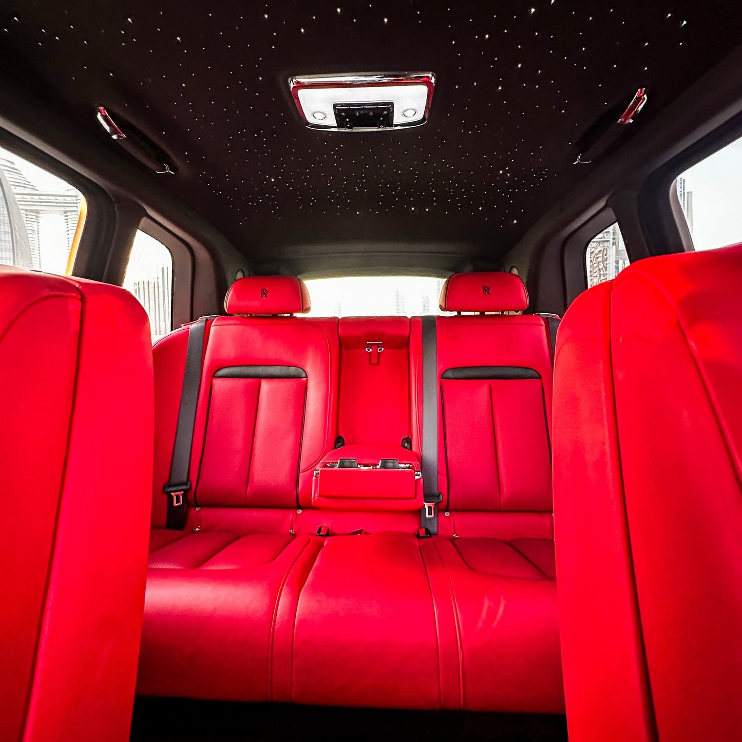 Hire Rolls Royce Cullinan White