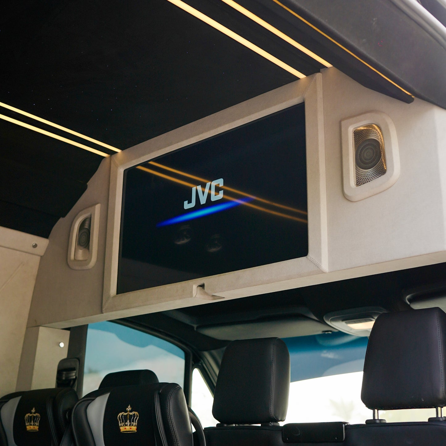 Maybach Black Sprinter 14 Seaters