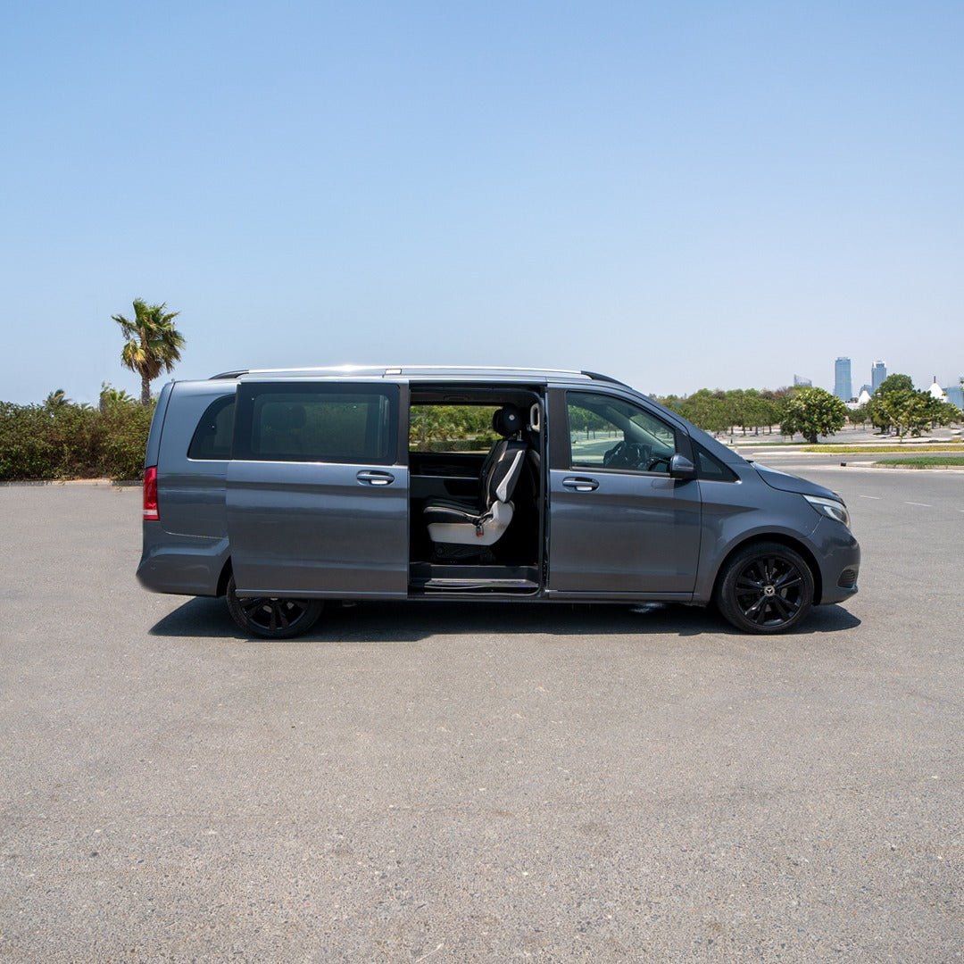 Side profile of Vito Executive for business-class travel in UAE
